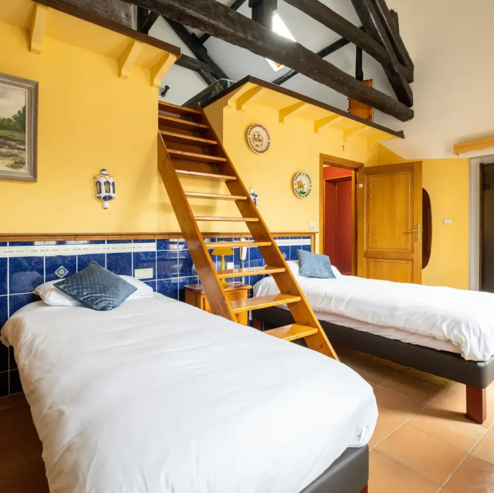 chambre mezzanine de 2 à 4 personnes - douche ou bain